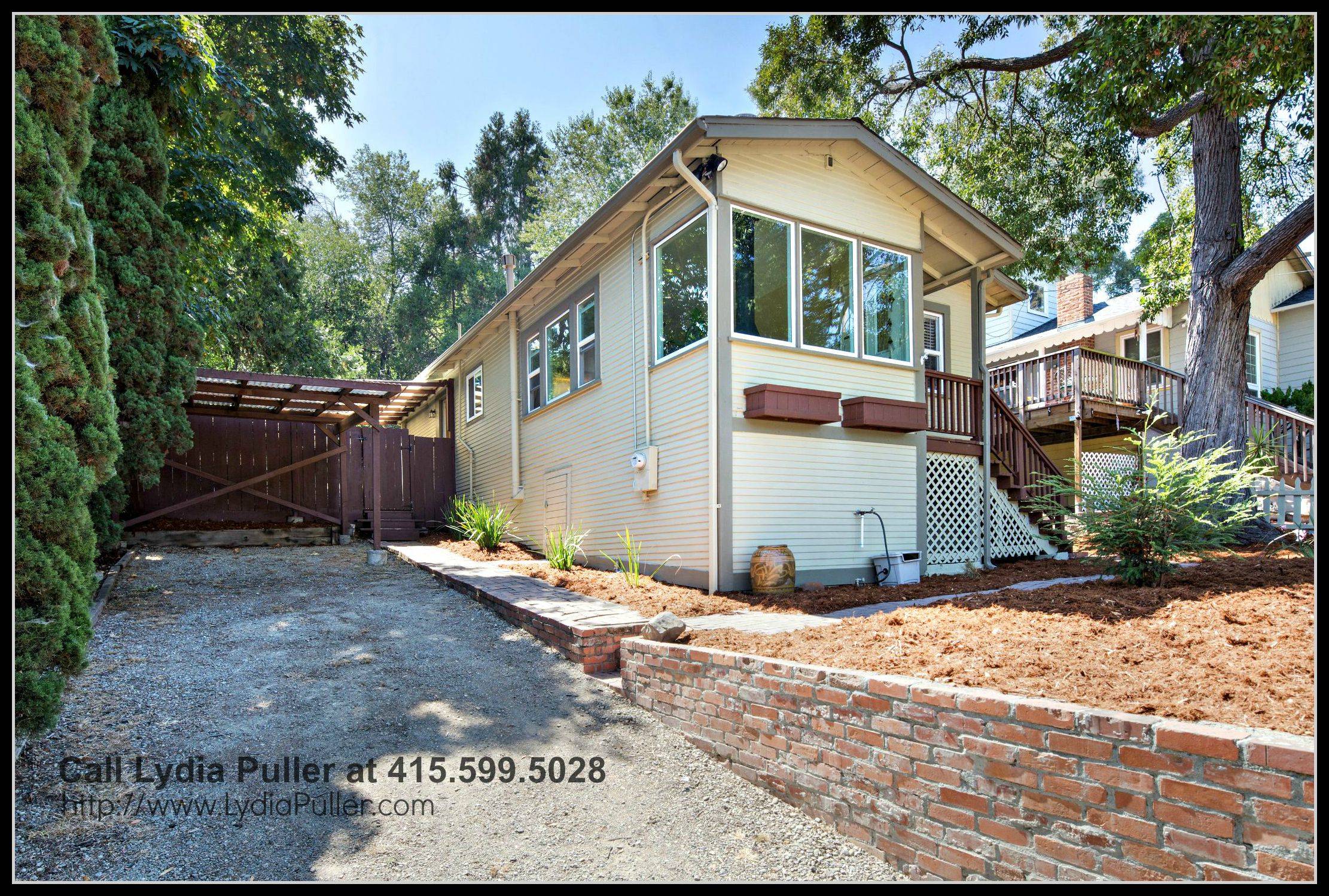 Oakland Home for Sale in King Estates 8057 Greenly Dr